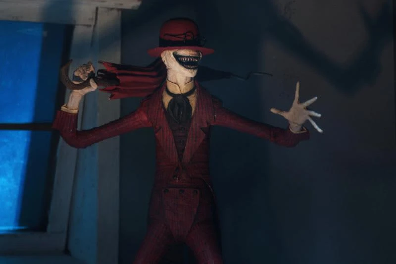 NECA The Conjuring 2 - 7" Inch Action Figure - The Crooked Man - Image 2