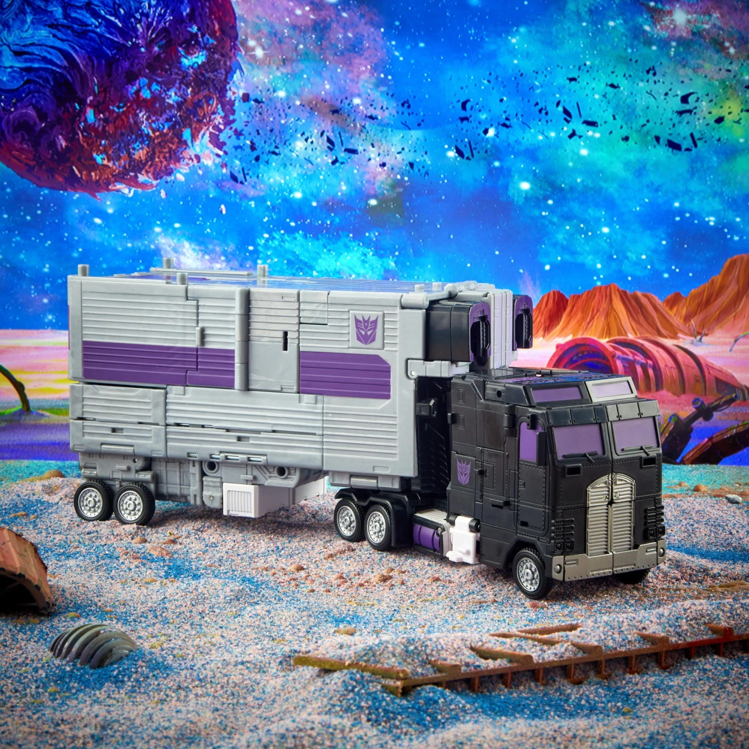 Hasbro Transformers Generations Legacy Action Figure - Commander Motormaster - Image 8