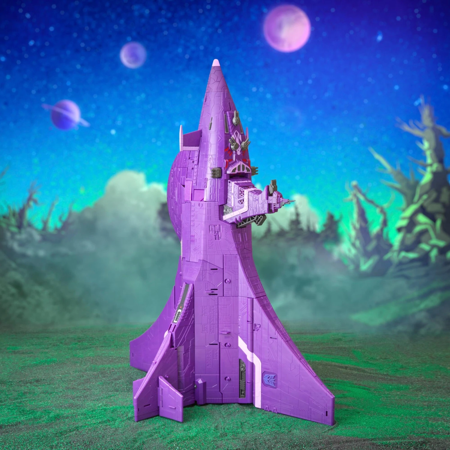 Hasbro Transformers Generations Legacy Evolution Titan Class Action Figure - Decepticon Nemesis - Image 9