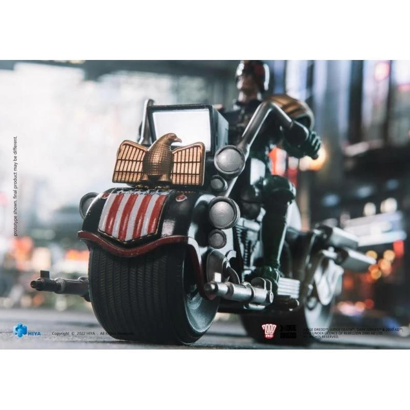 HIYA Toys Judge Dredd 1:18 Scale Action Figures - Judge Dredd & Lawmaster MK II Set - Image 5