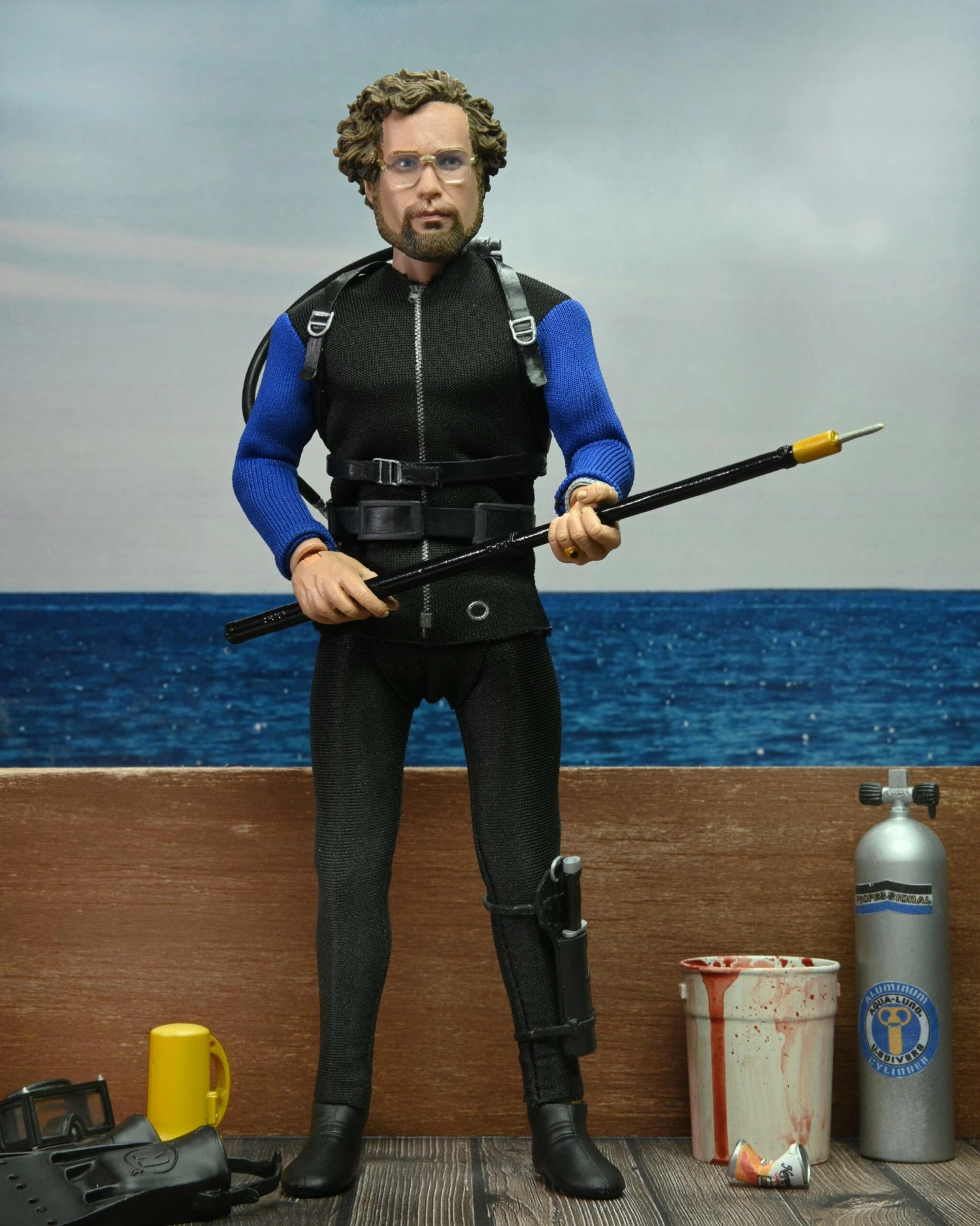 NECA Jaws 8 Inch Scale Clothed Action Figure - Matt Hooper (Shark Cage) - Image 3