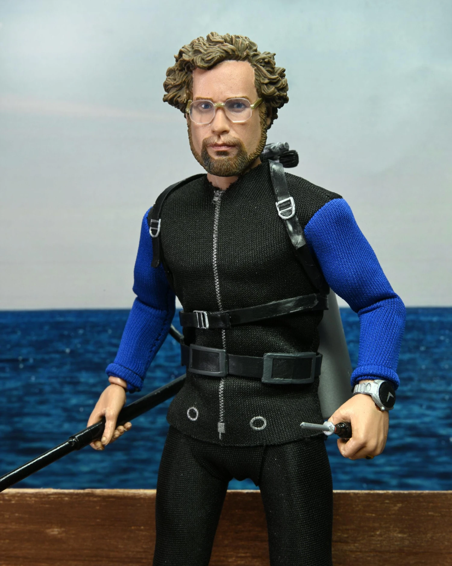 NECA Jaws 8 Inch Scale Clothed Action Figure - Matt Hooper (Shark Cage) - Image 4