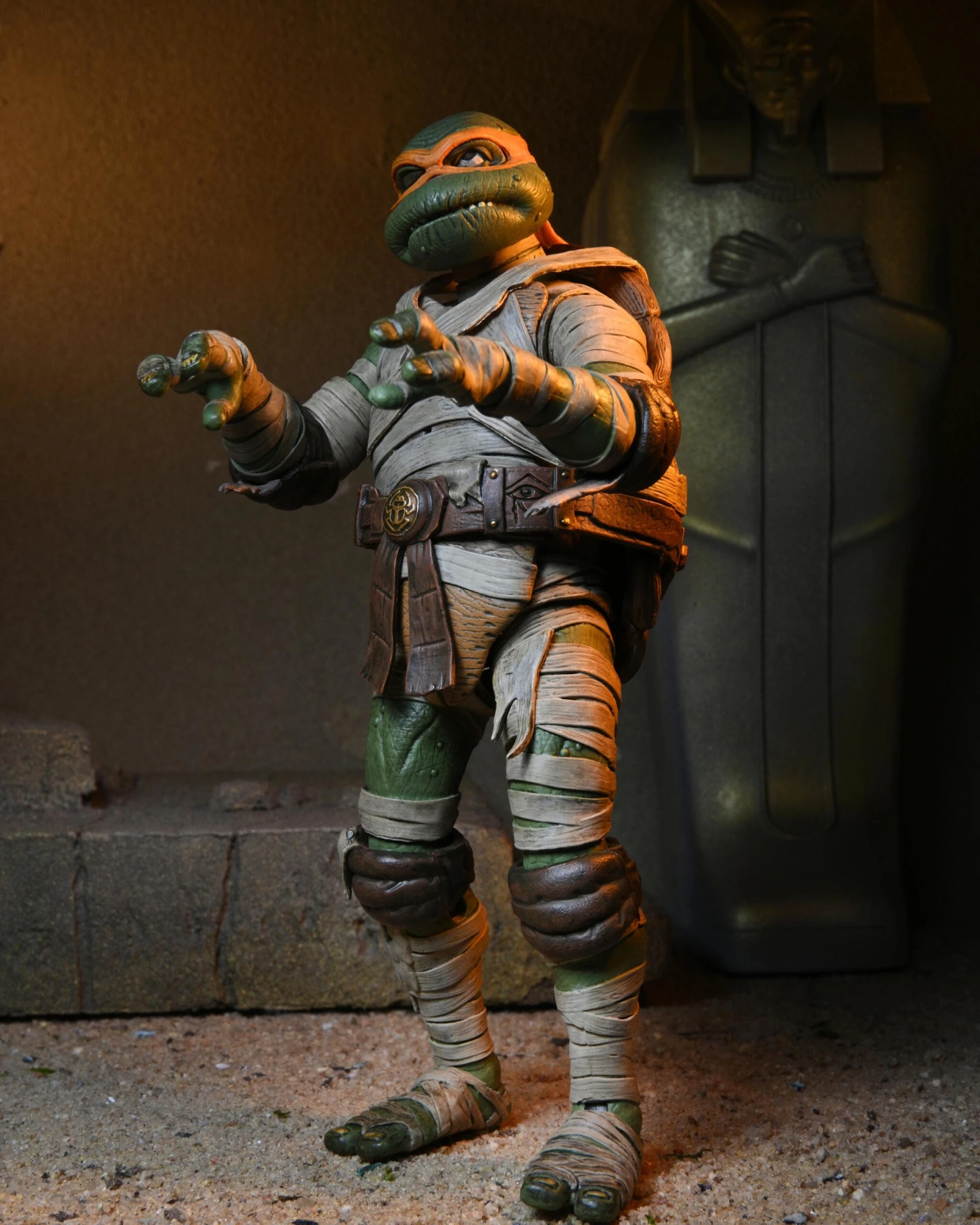 NECA *PRE-ORDER Universal Monsters X Teenage Mutant Ninja Turtles - Michelangelo (The Mummy) - Image 2