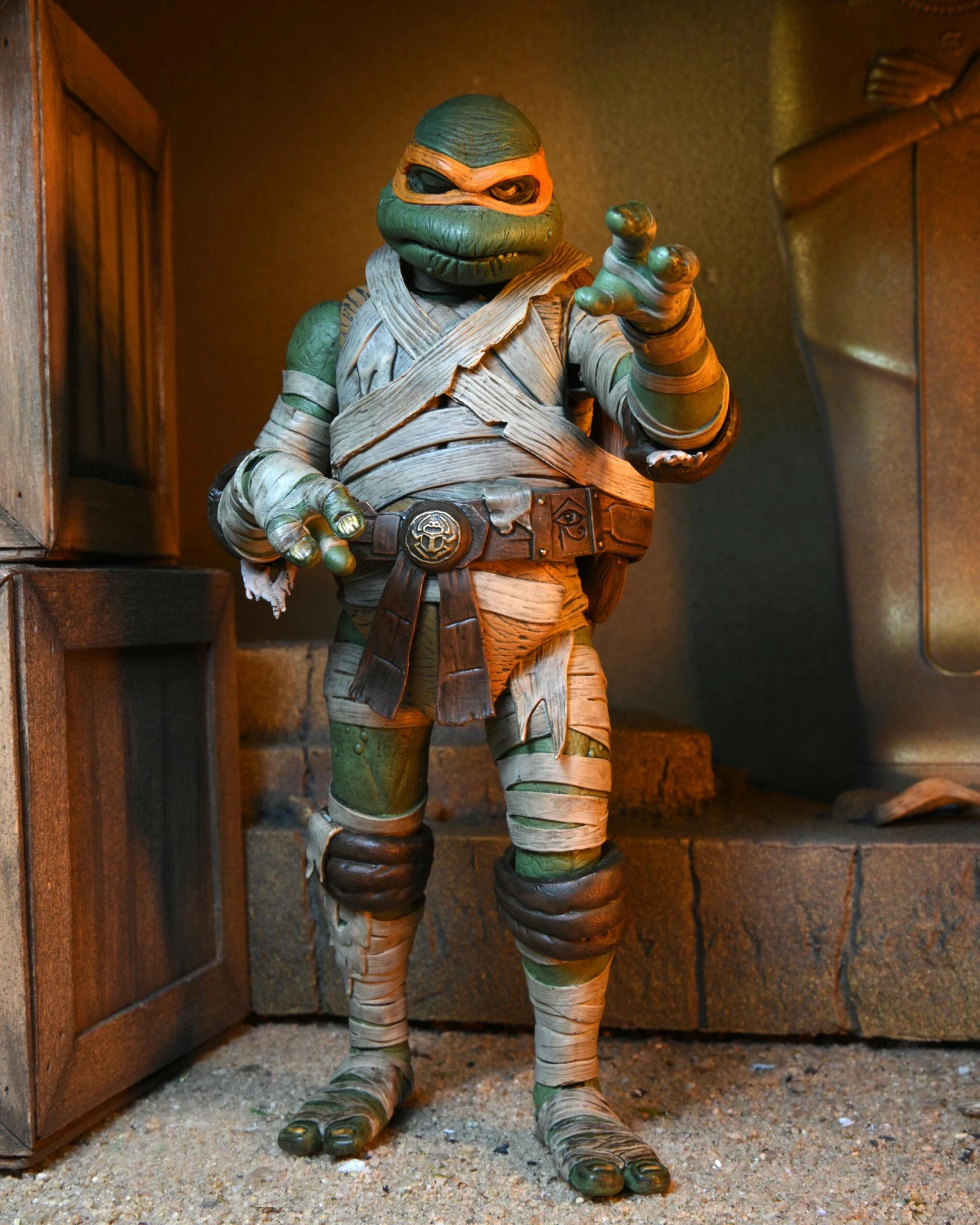 NECA *PRE-ORDER Universal Monsters X Teenage Mutant Ninja Turtles - Michelangelo (The Mummy) - Image 4
